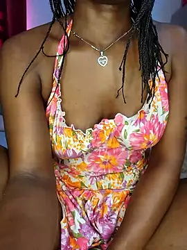 NicRaisaa 라이브 XXX 채팅