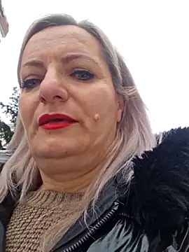 LadyTouch's Live XXX Chat