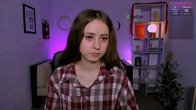 rebecca_smile Chat XXX in diretta