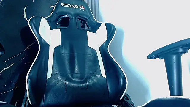 jamescurly00 Webcam-Show