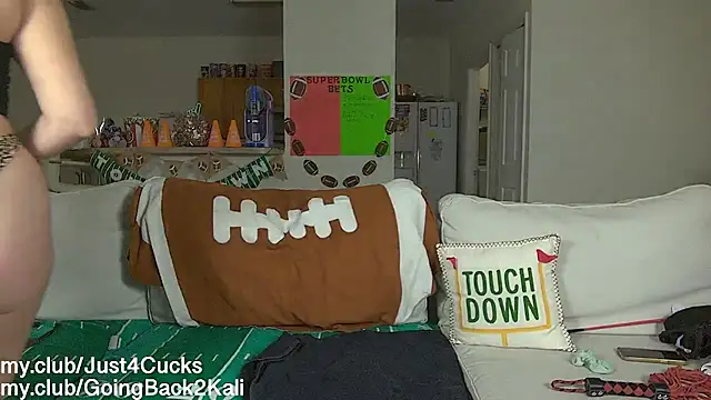 boomboomr00m Adlı Modelin Canlı XXX Sohbeti