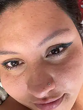 Larissa_AntonellaのライブXXXチャット