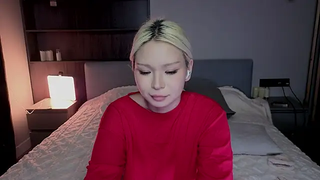 RileyMee: вебкам-шоу