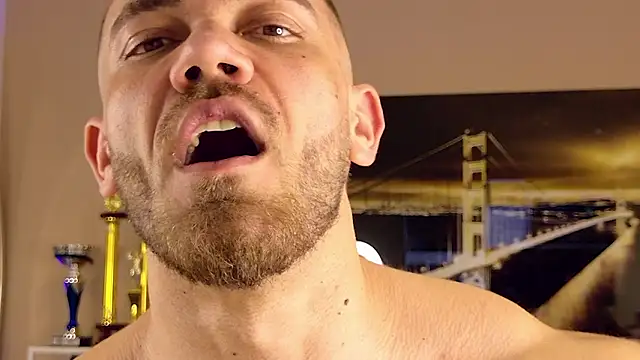 عرض كام J0nMuscle