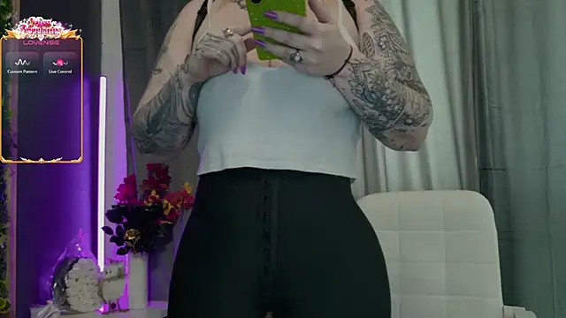 Issa_Jo Adlı Modelin Canlı XXX Sohbeti