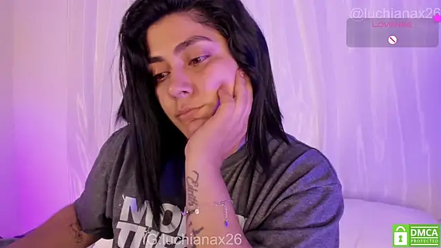 lucy26_ Live XXX Chat