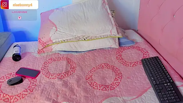 Keily-w Chat XXX live