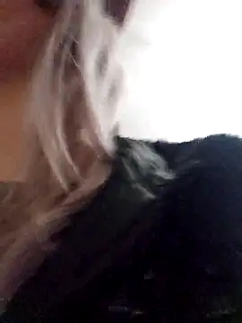 LadyTouchのライブXXXチャット