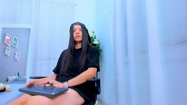 ViictoriiaSaenz's Live XXX Chat