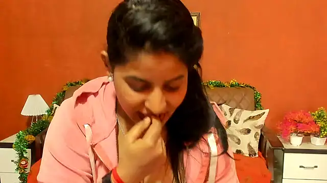 Jasmine_Jaey1 élő XXX-chatje