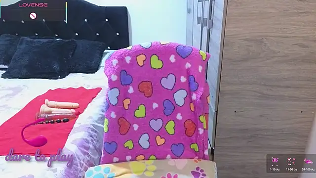 Chat +18 de Nahomi_Harper ao vivo