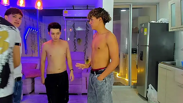 Houseofwarrios webcam show