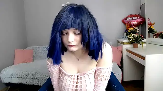 Pokazy przed kamerką – Estheri