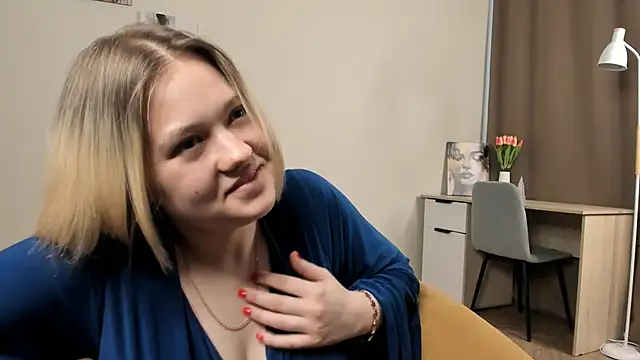 Вебкам-шоу KeenaFigg