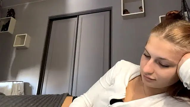 CarmaDiza Adlı Modelin Canlı XXX Sohbeti