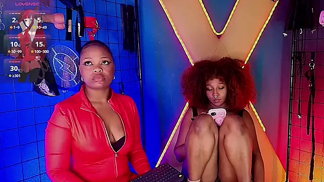 Chat XXX Live MrEbonybdsm