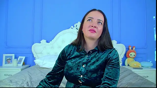 ElinaBellucci Obrolan Langsung XXX