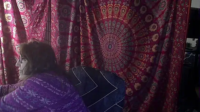 Ireallysquirt – Naživo XXX chat