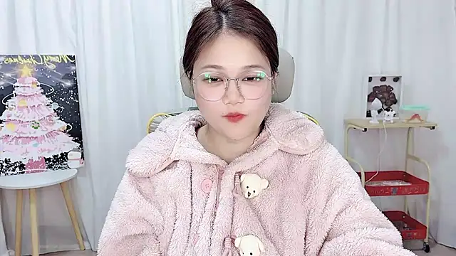 Dec-7758 élő XXX-chatje