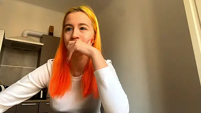 EmilyHein: διαδικτυακό σόου στην κάμερα