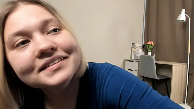 Živý XXX chat KeenaFigg