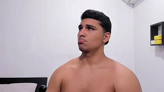 Živý XXX chat noah_belami