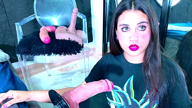 LizzyOlsen live XXX chat