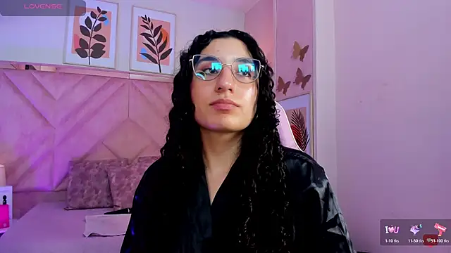 Chatroom XXX en direct de DemiJones_