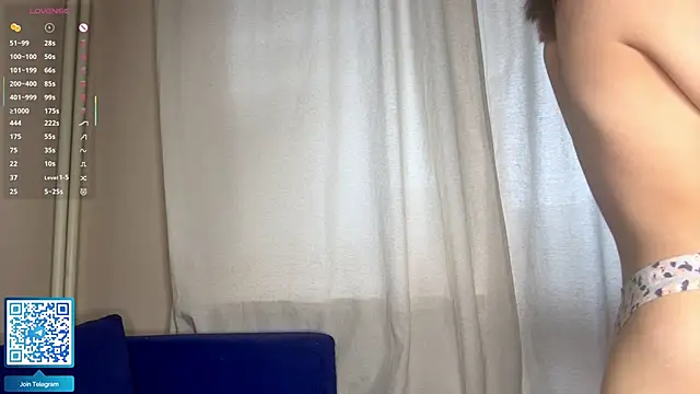 Pokazy przed kamerką – ErlinaBuoy