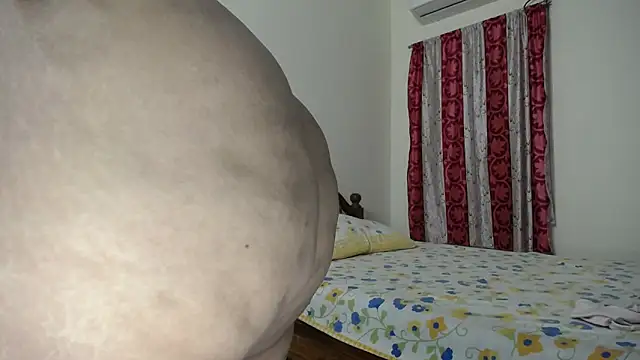 Sexy_HouseWifee Chat XXX in diretta