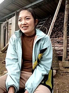 ngan-cute Live XXX Chat