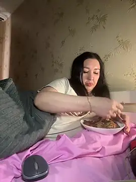 Naughtbaby_2025 Chat XXX in diretta