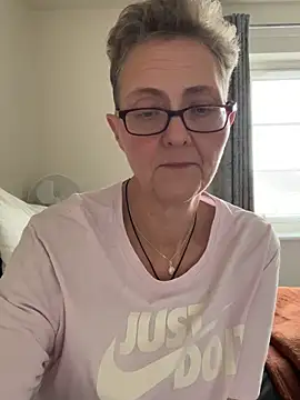 Онлайн чат XXX Curvy-Jinx