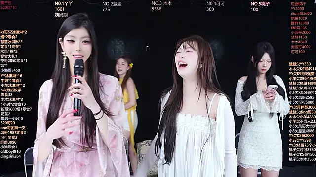 EYgirl222 Chat XXX in diretta