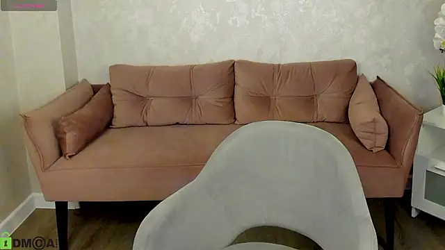 Chatroom XXX en direct de Bonn1e_Rose