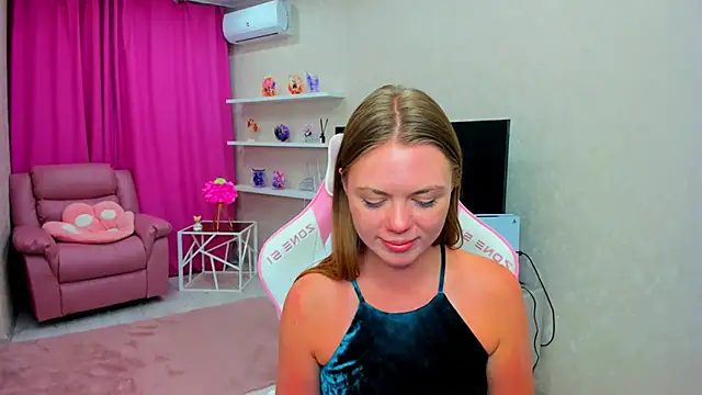 Strawberrye élő XXX-chatje