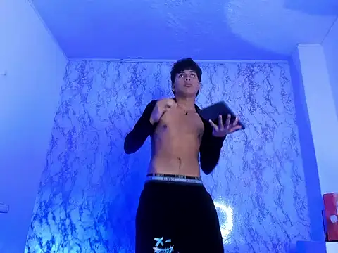 Valentino_Lane: απευθείας συνομιλία ΧΧΧ