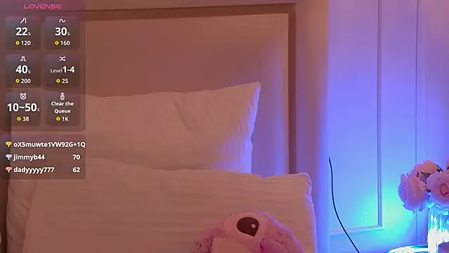 MollyHilton Live XXX Chat