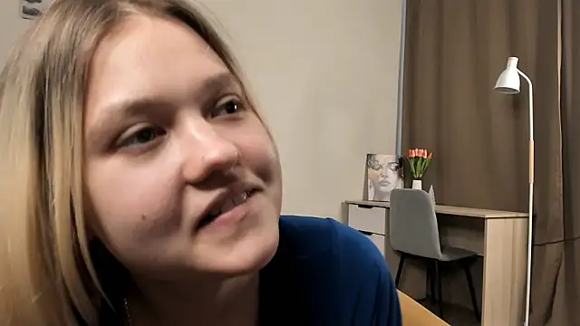 Онлайн чат XXX KeenaFigg