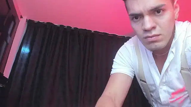 ALPHA_DOMINUS_ Chat XXX in diretta