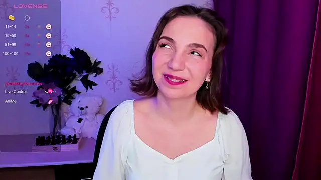 Онлайн чат XXX KindHazelHere_