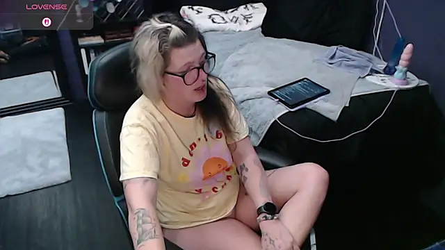 oddywithabody's Live XXX Chat