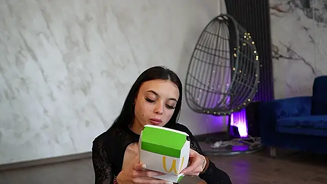 RachelRavee: онлайн-секс-чат