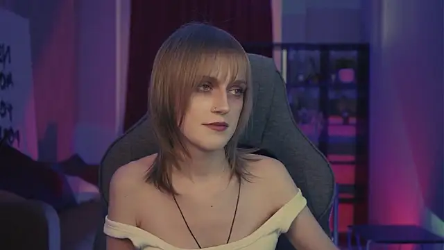 Živý XXX chat KiraMontoya