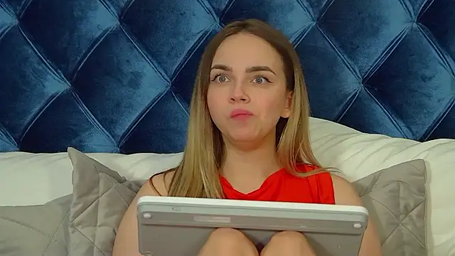 AnitaVenture Chat XXX in diretta