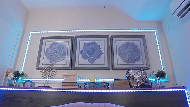 BustyEva_'s Live XXX Chat