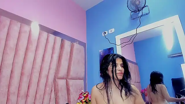 Chat +18 de HornySkinny26 ao vivo