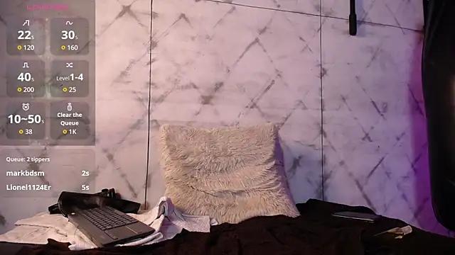 Dustin_Sonne Pertunjukan Webcam