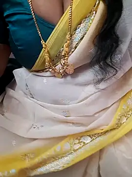 Tamil_AmmaniのライブXXXチャット