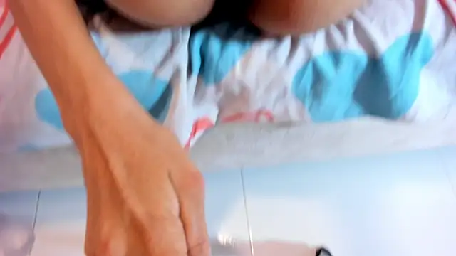 Elaine_Stark élő XXX-chatje